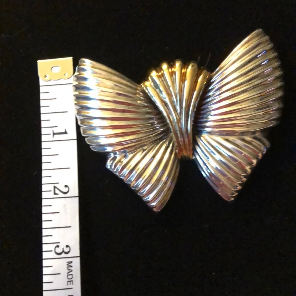 Large Vintage Sterling Silver & 18k Gold Pin - Picture 3 of 7